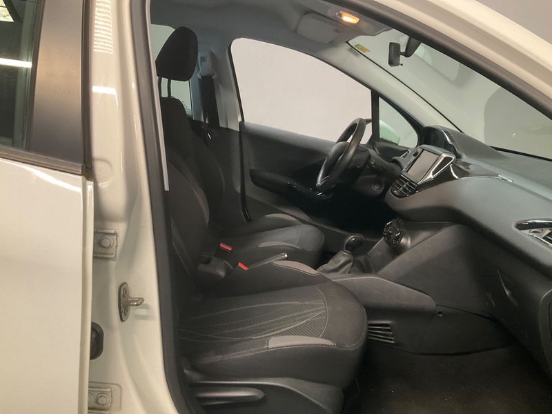 Peugeot 208 1.4 HDi Active Auto Ecole 2013 – снимка 3