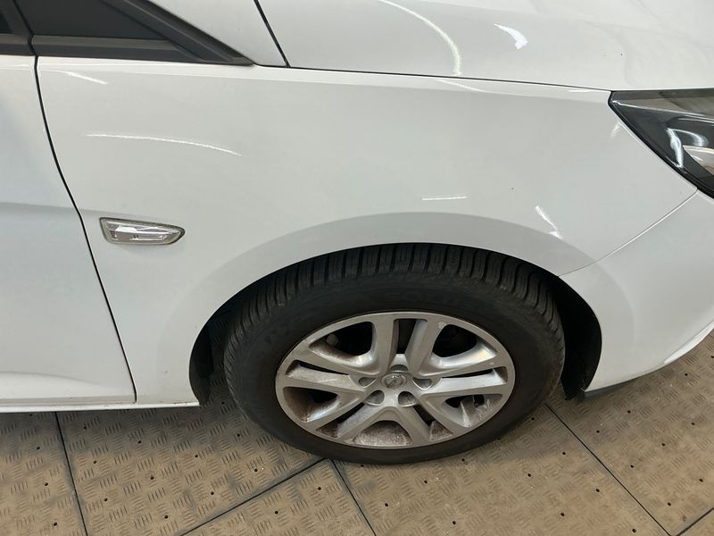 Opel Astra 1.0 Turbo Selection Start/Stop 2015 – снимка 21