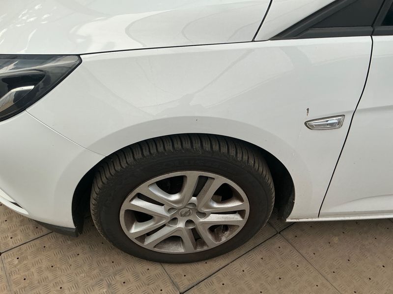 Opel Astra 1.0 Turbo Selection Start/Stop 2015 – снимка 28