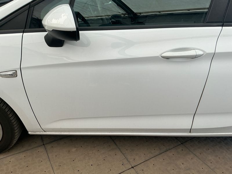 Opel Astra 1.0 Turbo Selection Start/Stop 2015 – снимка 27