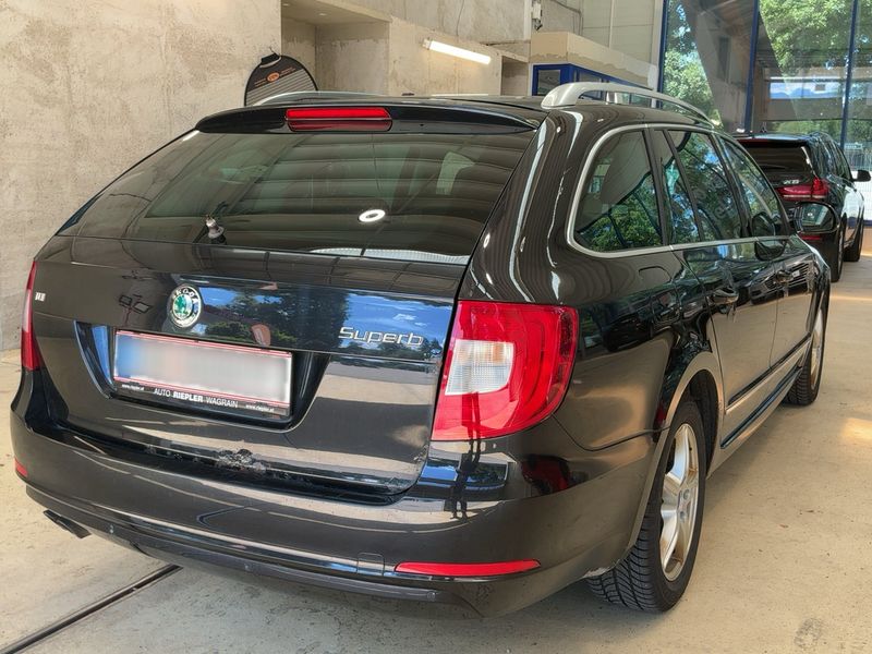 Skoda Superb 2.0 TDI Elegance 2012 – снимка 8