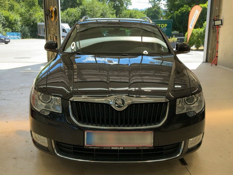 Skoda Superb 2.0 TDI Elegance 2012 – снимка 14
