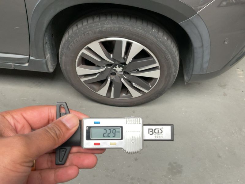 Peugeot 2008 1.2 PureTech Allure 2018 – снимка 11