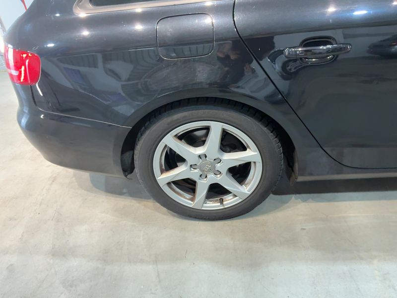 Audi A4 2.0 TDI Ambition 2011 – снимка 18