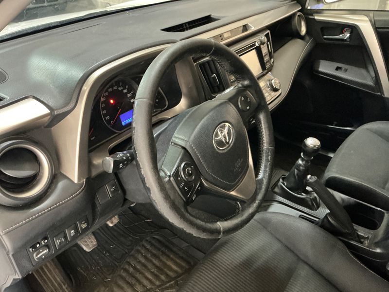 Toyota RAV 4 2.0 D-4D Life 2014 – снимка 23