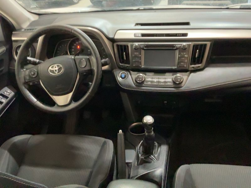 Toyota RAV 4 2.0 D-4D Life 2014 – снимка 17