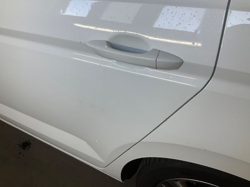 Volkswagen Touran 2.0 TDI Highline BlueMotion Tech 2019 – снимка 45
