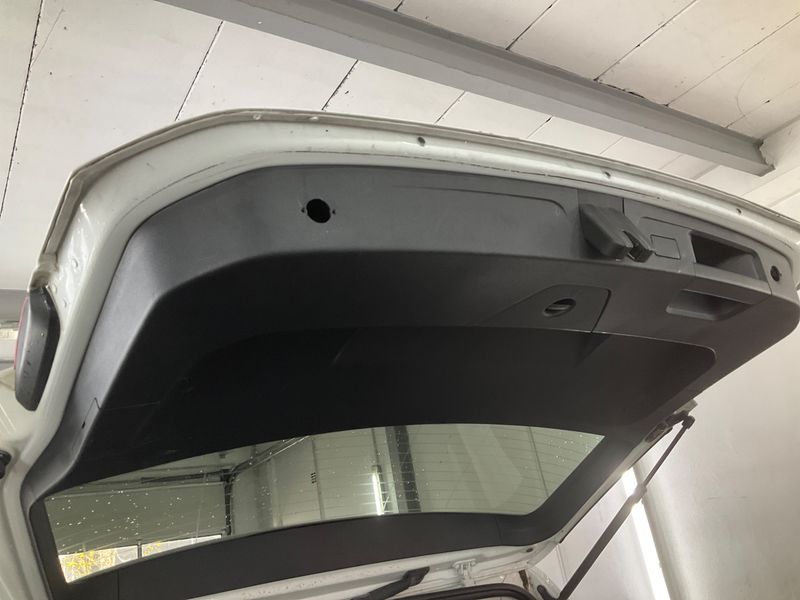 Volkswagen Touran 2.0 TDI Highline BlueMotion Tech 2019 – снимка 26