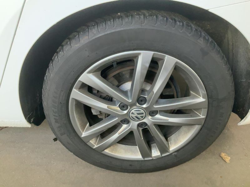 Volkswagen Touran 2.0 TDI Highline BlueMotion Tech 2019 – снимка 5