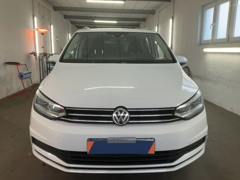 Volkswagen Touran 2.0 TDI Highline BlueMotion Tech 2019 – снимка 14