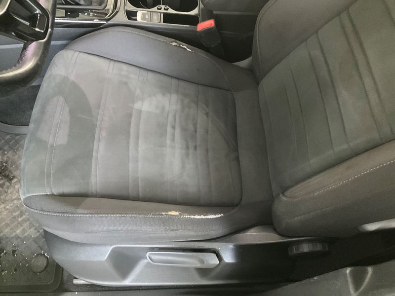 Volkswagen Touran 2.0 TDI Highline BlueMotion Tech 2019 – снимка 28