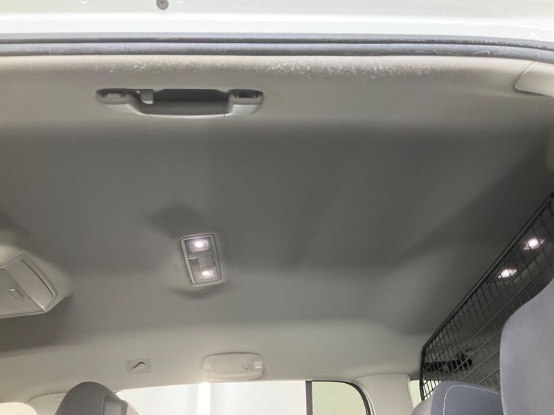 Volkswagen Touran 2.0 TDI Highline BlueMotion Tech 2019 – снимка 37