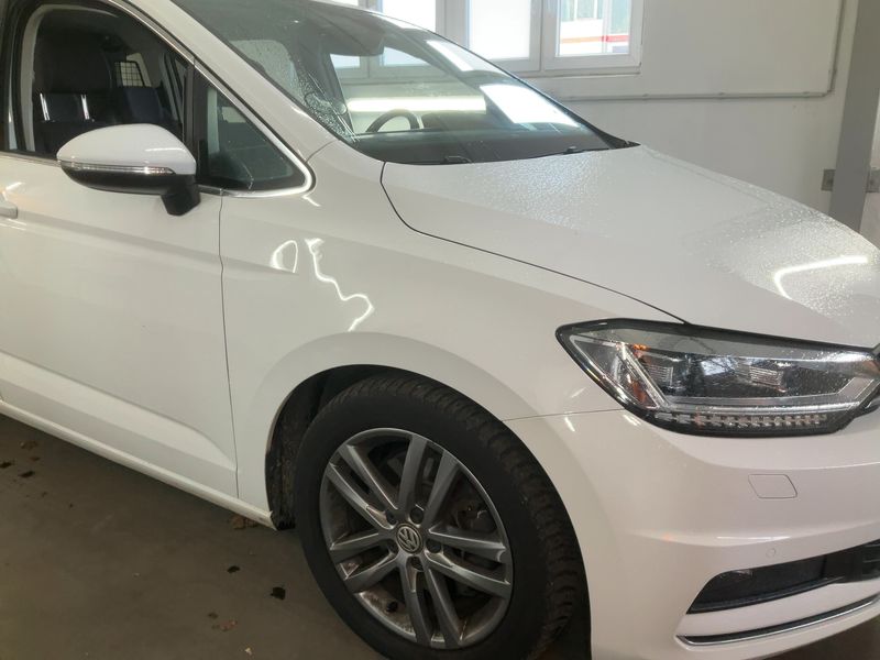 Volkswagen Touran 2.0 TDI Highline BlueMotion Tech 2019 – снимка 12