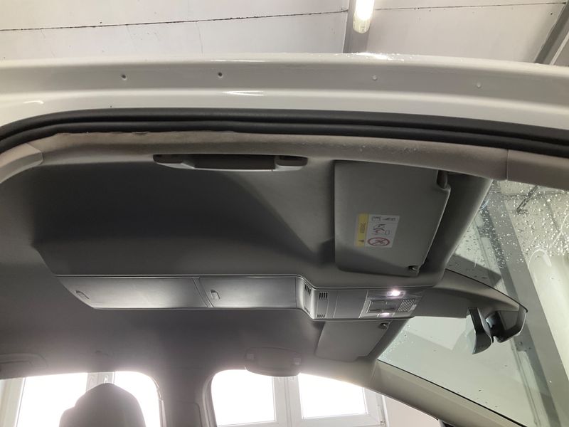 Volkswagen Touran 2.0 TDI Highline BlueMotion Tech 2019 – снимка 40