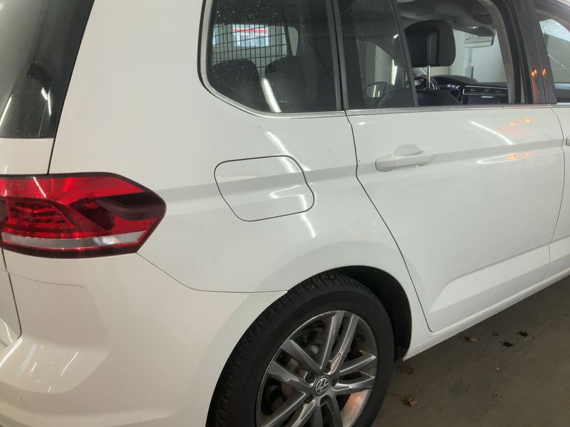 Volkswagen Touran 2.0 TDI Highline BlueMotion Tech 2019 – снимка 8