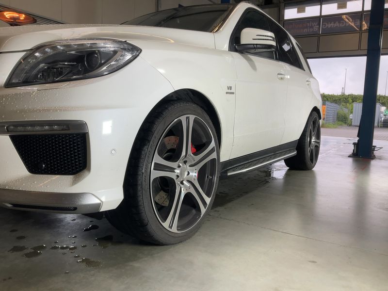 Mercedes-Benz M-Klasse ML 63 AMG 2014 – снимка 2