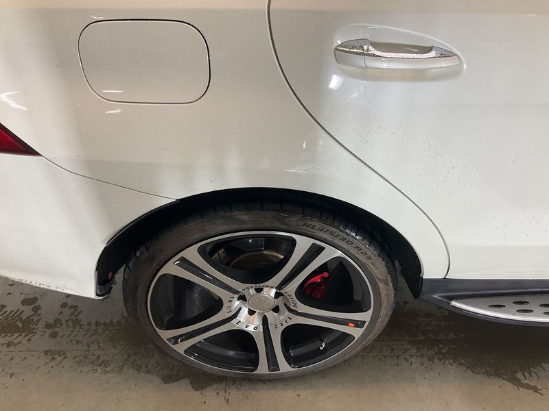 Mercedes-Benz M-Klasse ML 63 AMG 2014 – снимка 22