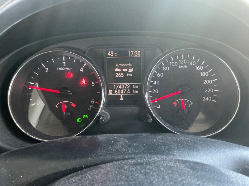 Nissan Qashqai+2 1.5 Turbodiesel Acenta 2013 – снимка 18