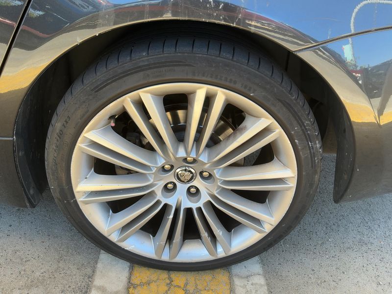 Jaguar XJ 3.0 D V6 Premium Luxury 2013 – снимка 5