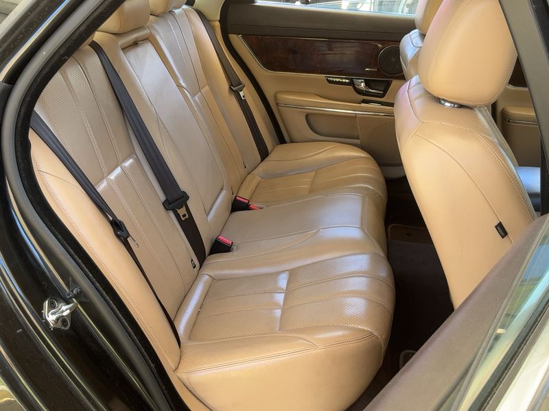 Jaguar XJ 3.0 D V6 Premium Luxury 2013 – снимка 19