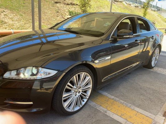 Jaguar XJ 3.0 D V6 Premium Luxury 2013 – снимка 2
