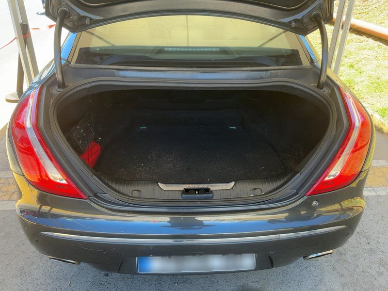 Jaguar XJ 3.0 D V6 Premium Luxury 2013 – снимка 15