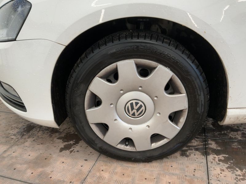 Volkswagen Passat 2.0 TDI Trendline BlueMotion Tech 2013 – снимка 16