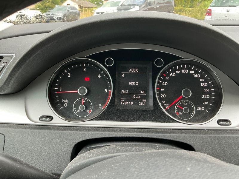 Volkswagen Passat 2.0 TDI Trendline BlueMotion Tech 2013 – снимка 13