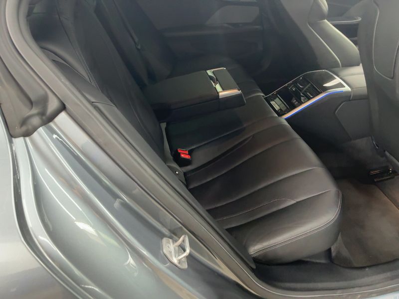 BMW 8er 840i Gran Coupe Mild-Hybrid xDrive M Sport 2021 – снимка 19