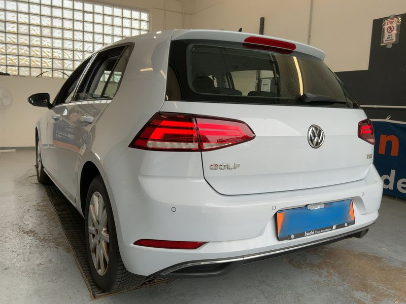 Volkswagen Golf VII 1.0 TSI Comfortline BlueMotion Tech НЕЗАБАВНА ПОКУПКА снимка 34