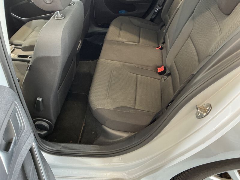 Volkswagen Golf VII 1.0 TSI Comfortline BlueMotion Tech НЕЗАБАВНА ПОКУПКА снимка 6