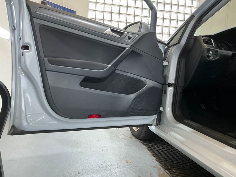 Volkswagen Golf VII 1.0 TSI Comfortline BlueMotion Tech НЕЗАБАВНА ПОКУПКА снимка 1