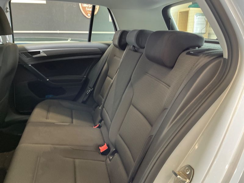 Volkswagen Golf VII 1.0 TSI Comfortline BlueMotion Tech НЕЗАБАВНА ПОКУПКА снимка 7