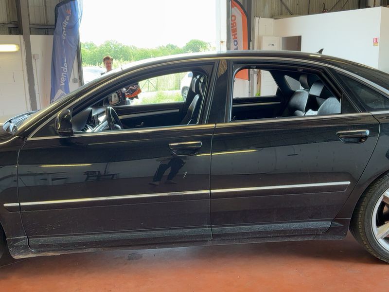 Audi A8 3.0 V6 TDI quattro 2009 – снимка 4