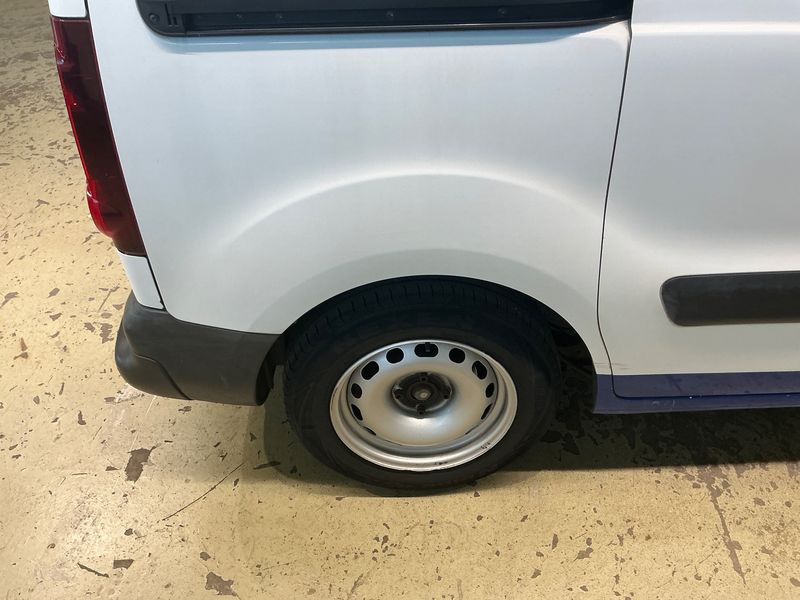 Peugeot Partner 1.6 Blue-HDi L1 Premium 2017 – снимка 26