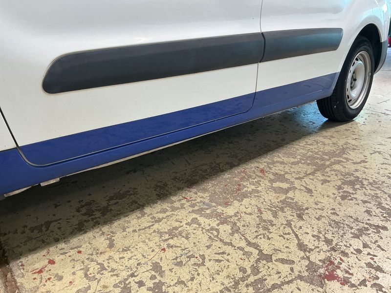 Peugeot Partner 1.6 Blue-HDi L1 Premium 2017 – снимка 33