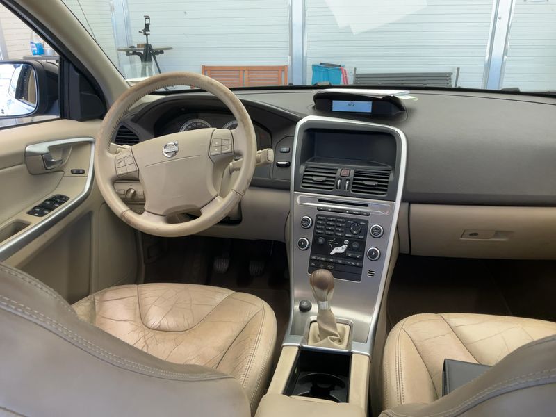 Volvo XC60 2.4 D4 Summum AWD 2009 – снимка 17