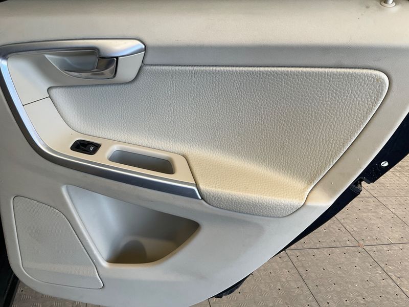 Volvo XC60 2.4 D4 Summum AWD 2009 – снимка 32