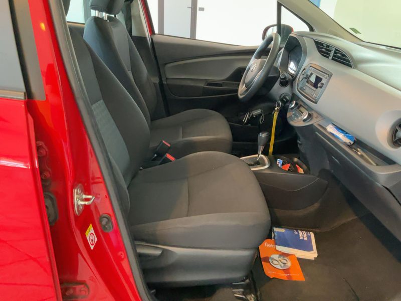 Toyota Yaris 1.5 Hybrid Cool 2017 – снимка 16