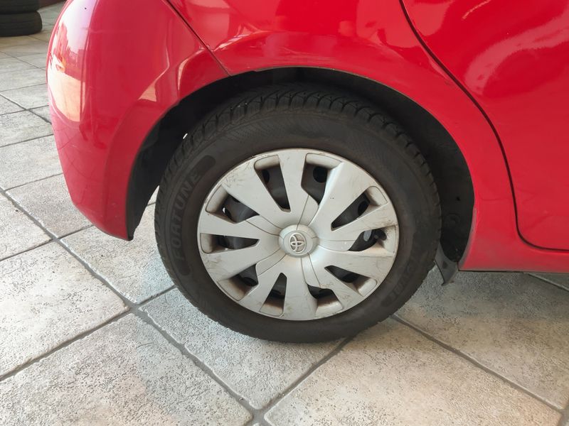 Toyota Yaris 1.5 Hybrid Cool 2017 – снимка 9