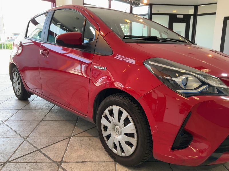 Toyota Yaris 1.5 Hybrid Cool 2017 – снимка 12