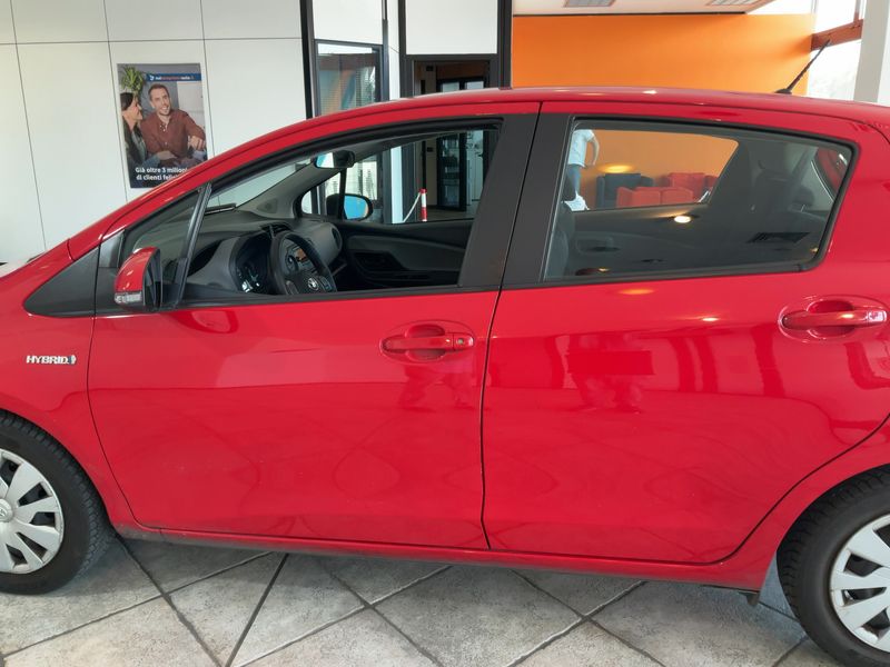Toyota Yaris 1.5 Hybrid Cool 2017 – снимка 4
