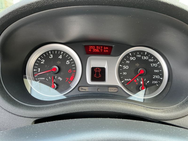 Renault Clio 1.2 Dynamique 2011 – снимка 4