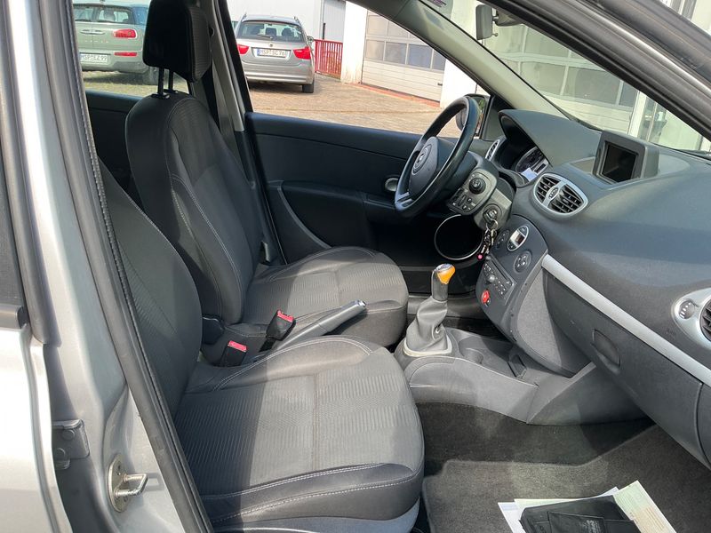 Renault Clio 1.2 Dynamique 2011 – снимка 3