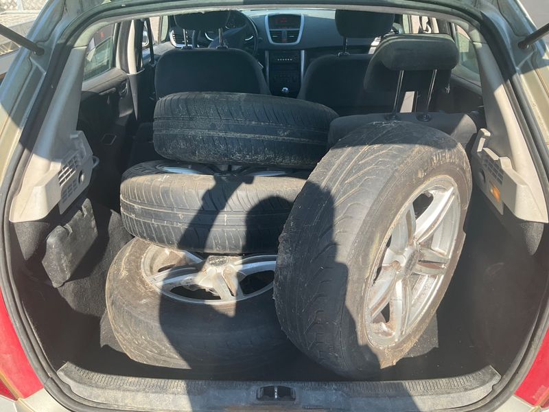 Peugeot 207 1.6 HDi Premium Auto Ecole 2008 – снимка на щета