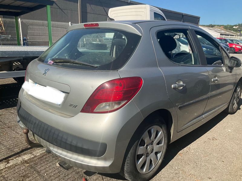 Peugeot 207 1.6 HDi Premium Auto Ecole 2008 – снимка 2