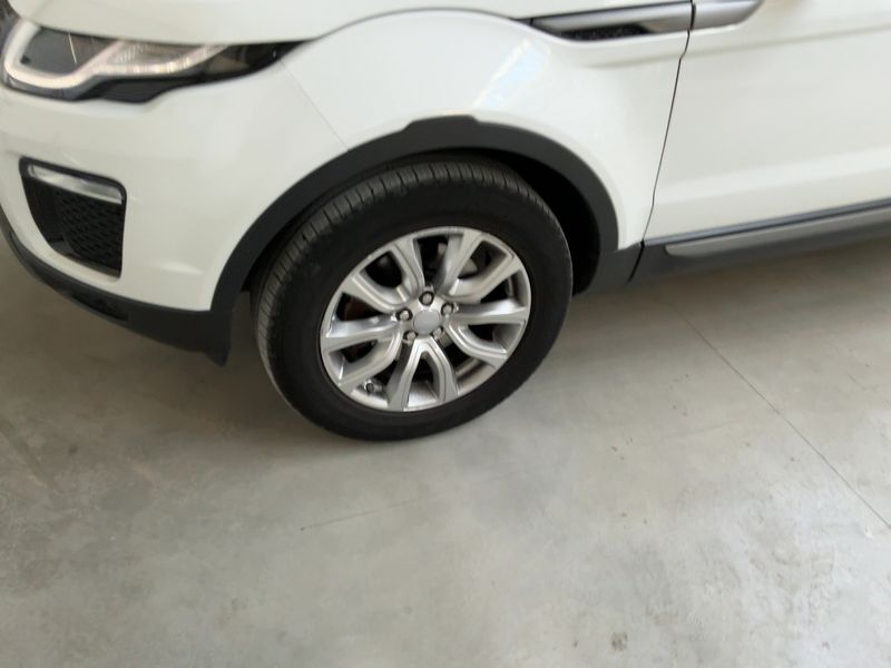 Land Rover Evoque 2.0 Td4 SE 2019 – снимка 3