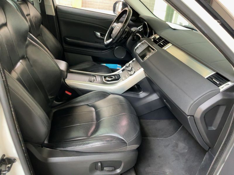 Land Rover Evoque 2.0 Td4 SE 2019 – снимка 16