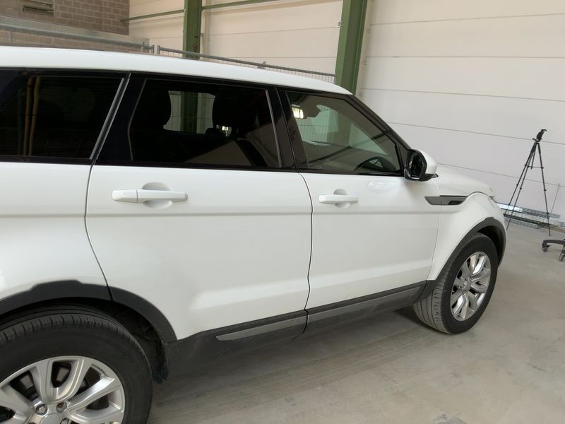 Land Rover Evoque 2.0 Td4 SE 2019 – снимка 10