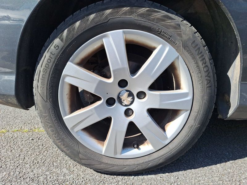 Peugeot 308 1.6 e-HDi Allure 2013 – снимка 41